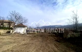 Къща във Велико Търново, с. Самоводене