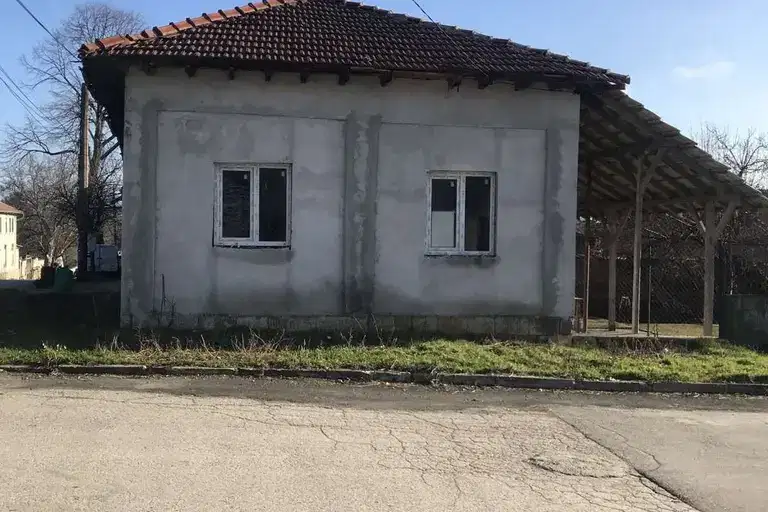 Къща в Русе, с. Щръклево