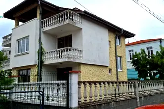 Къща в Бургас, с. Синеморец