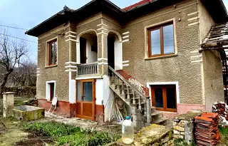 Къща в Ловеч, с. Слатина
