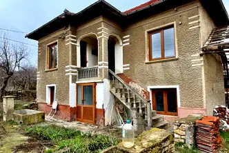 Къща в Ловеч, с. Слатина