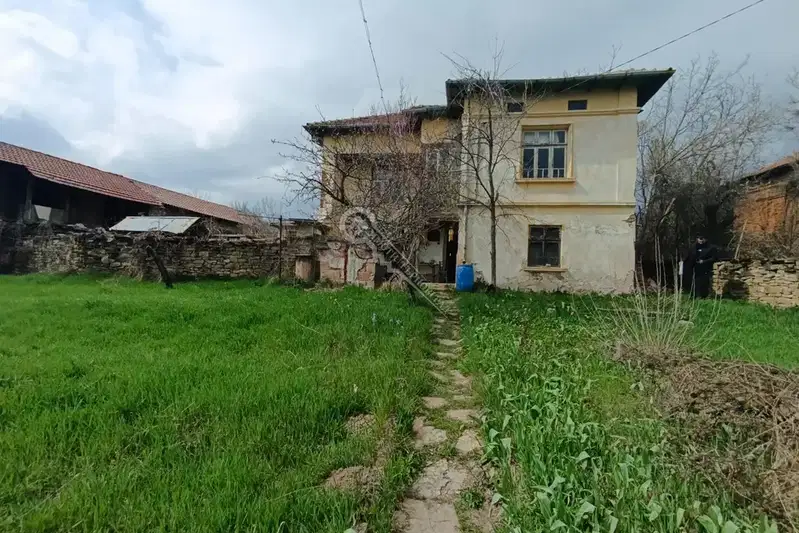 Къща в Габрово, с. Славейково