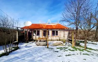 Къща във Варна, с. Снежина