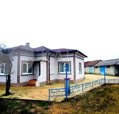 Снимка 2 — Къща в Добрич, с. Соколово