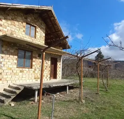 Photo 2 — House in Oblast Shumen, Stan