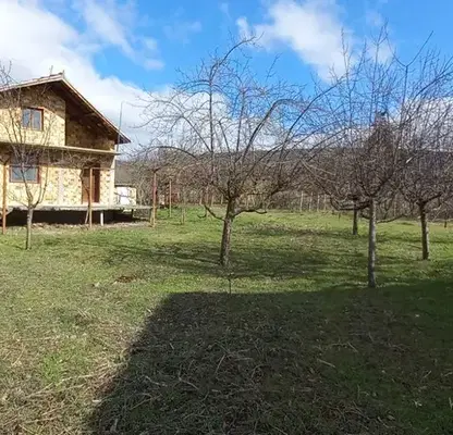 Photo 3 — House in Oblast Shumen, Stan