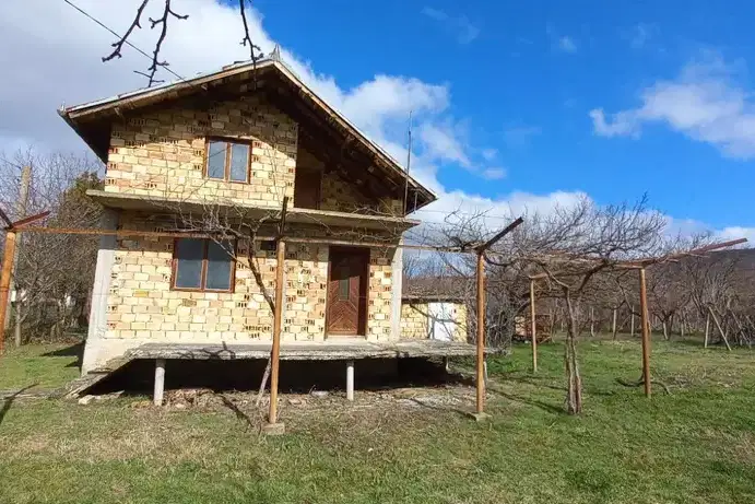 House in Oblast Shumen, Stan