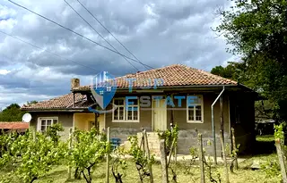 Къща във Велико Търново, с. Сушица