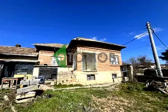 Къща в Шумен, с. Тръница