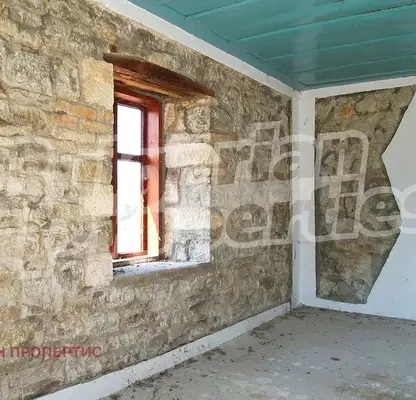 Снимка 4 — Къща във Варна, с. Войводино