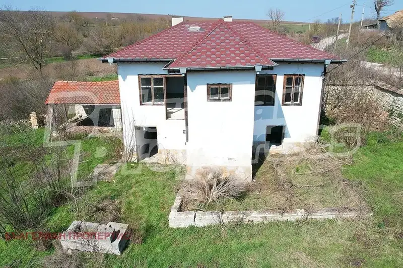 Къща във Варна, с. Войводино