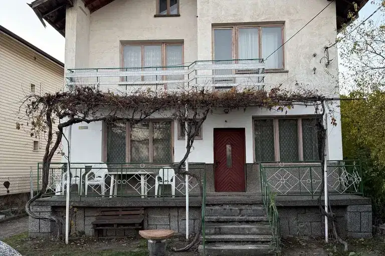 House in Voluyak