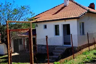 Къща в София, с. Върбница