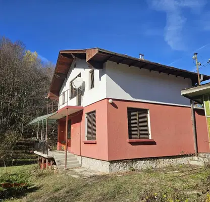 Photo 5 — House in област София, Yamna