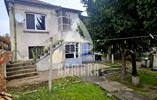 Къща в Пловдив, с. Златитрап