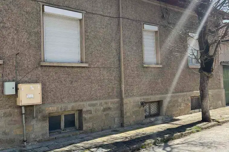 House in Oblast Gabrovo, Sevlievo