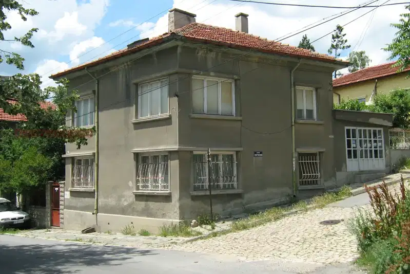 House in Shumen, Centyr