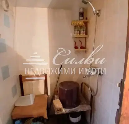 Снимка 5 — Къща в Шумен, Дивдядово