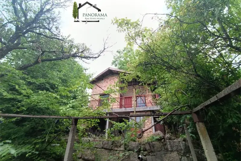 House in Shumen, Pod Manastira