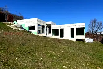 Къща в Шумен, м-т Сакарка