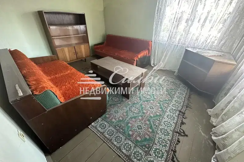 Къща в Шумен, Томбул джамия