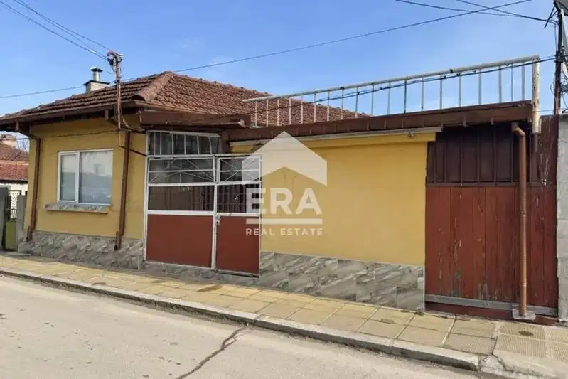 House in Silistra, Centyr