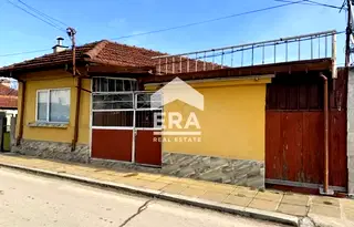 Къща в Силистра, Център