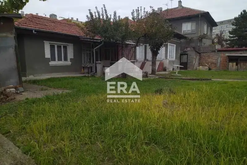 House in Silistra, Centyr
