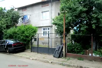 Къща в София, Левски
