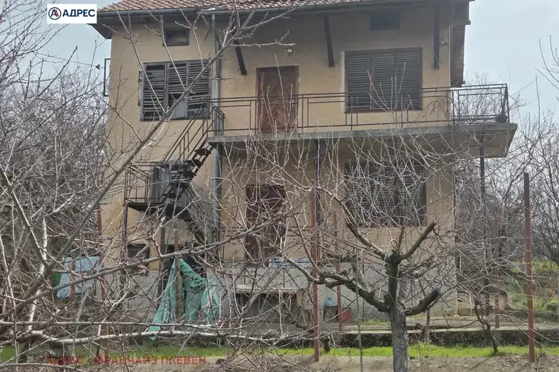 Къща в Студентски