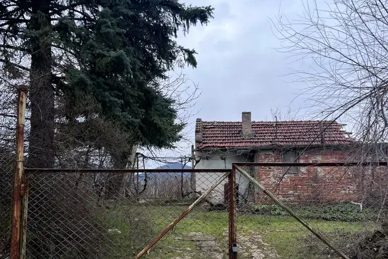 House in Студентски