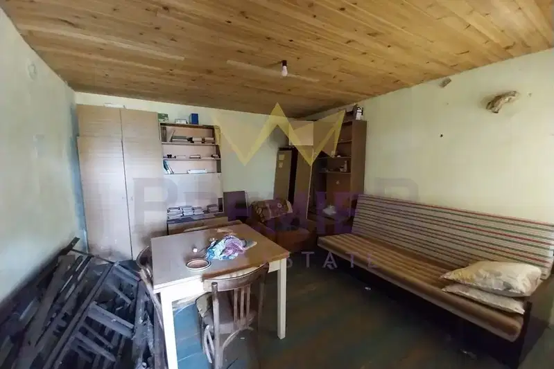 Къща в Добрич, Тервел