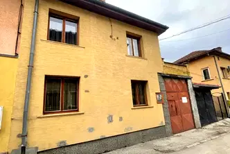 Къща в Ловеч, Троян