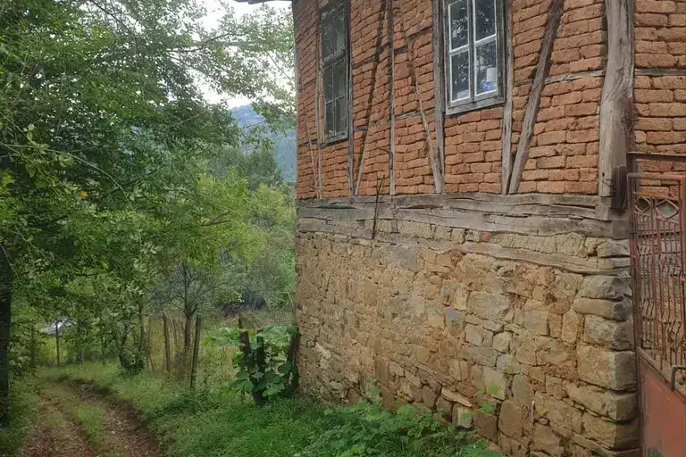 House in Oblast Lovech, Troyan