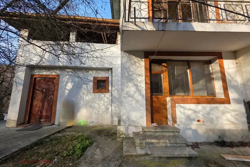 House in Lovech, Troyan
