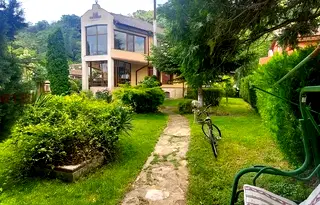 Къща във Варна, Аспарухово