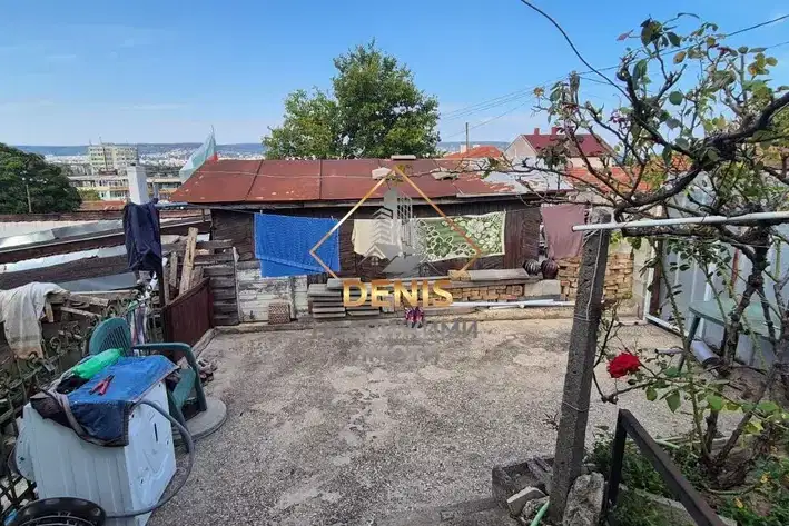Къща във Варна, Аспарухово