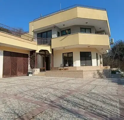 Снимка 4 — Къща във Варна, Бриз