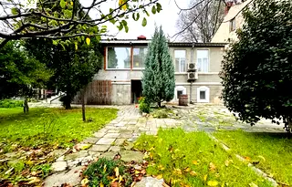 Къща във Варна, Център