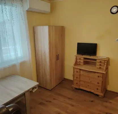 Снимка 5 — Къща във Варна, Галата