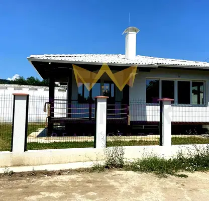Снимка 5 — Къща във Варна, м-т Ален мак