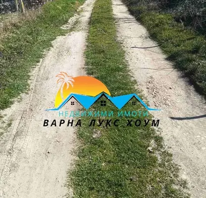 Снимка 5 — Къща във Варна, м-т Боровец - север