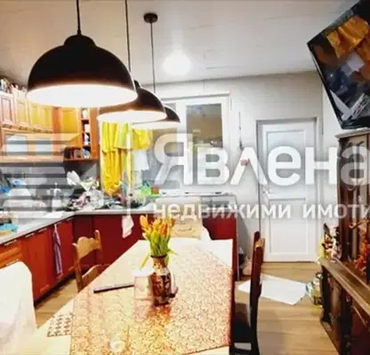 Снимка 5 — Къща във Варна, м-т Боровец - юг