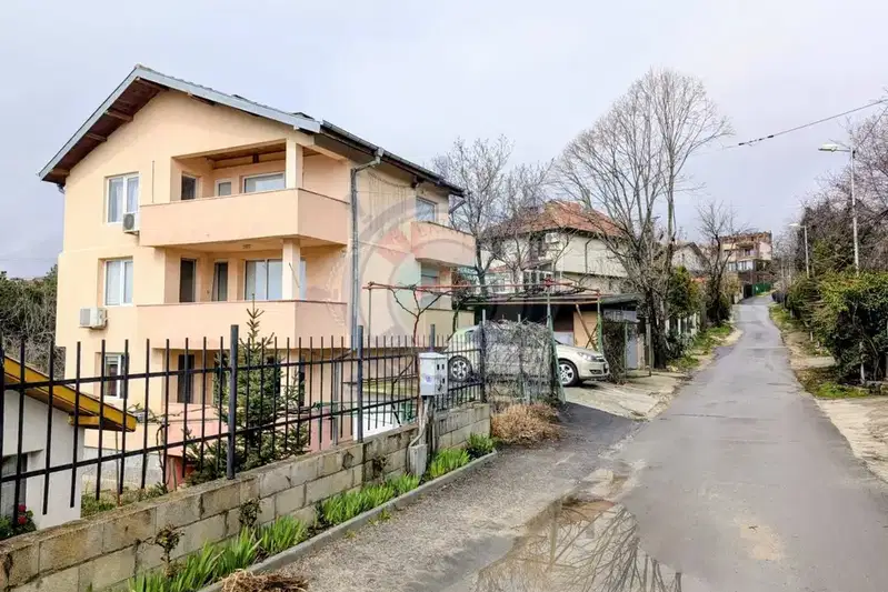 House in Varna, Dolna Traka