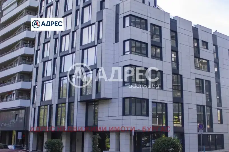 Офис в Бургас, Лазур