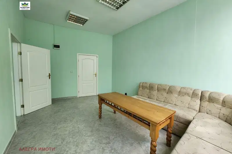 Офис в Пазарджик, Център