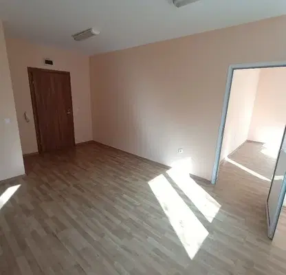 Photo 3 — Office in Pernik, Centyr