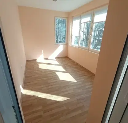 Photo 4 — Office in Pernik, Centyr