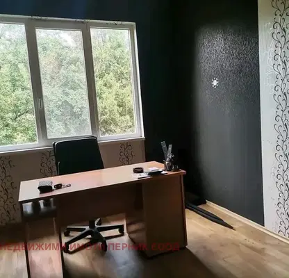 Photo 3 — Office in Pernik, Centyr