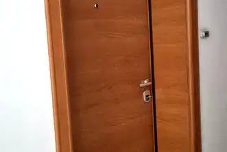 Офис в Русе, Център